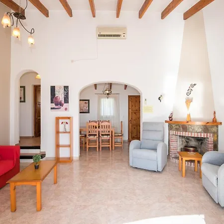 Los Pinos Villa *